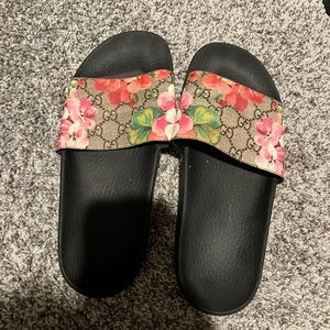 Gucci Supreme Floral Slide